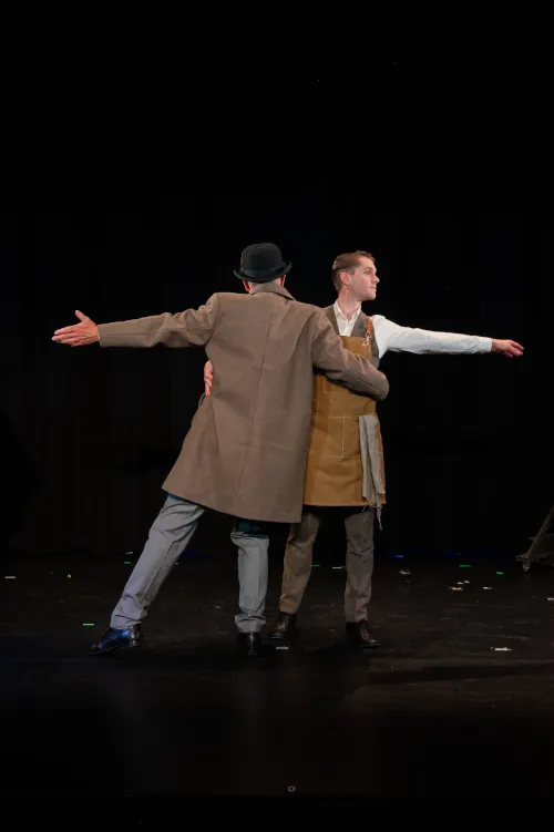 Juniperus, Sherock Holmes und der ...Stein!?